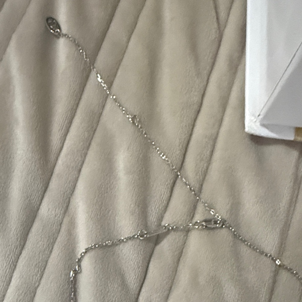 Anna Zuckerman Luxury Gold Necklace - Picture 4 of 5